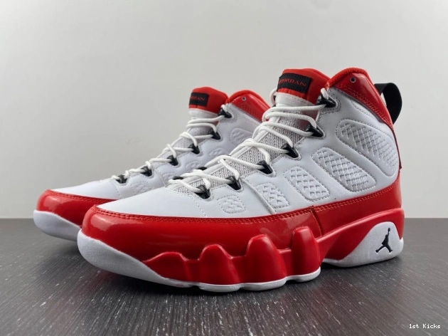 Jordan Gym Air 302370-160 9 White Red Retro 0820